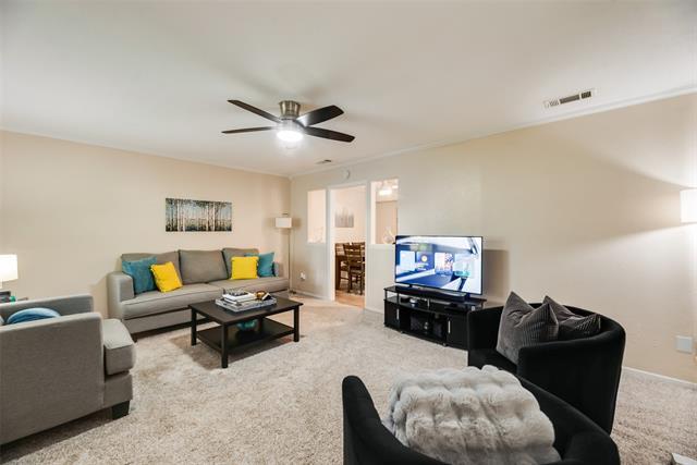 Photo - 707 Parkmont St
