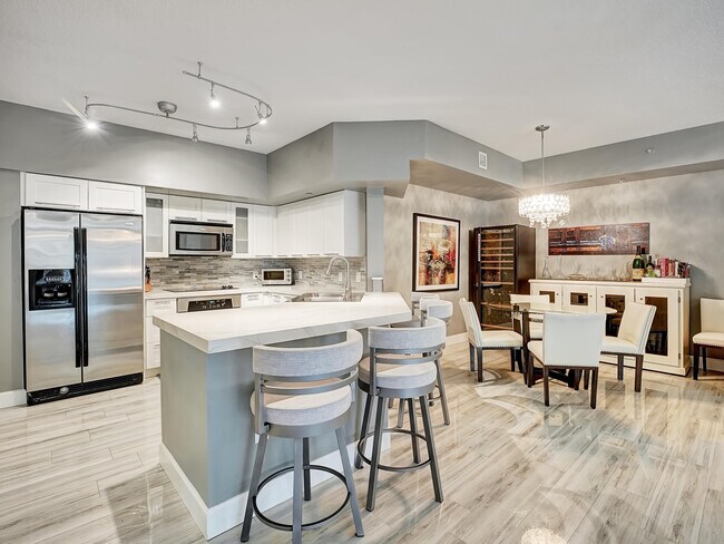 235 NE 1st St Unit 413