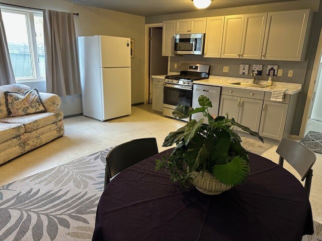 Photo - 414 Bonanza Ave Unit 1