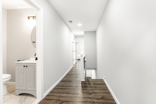 Photo - 515 Delamore Pl