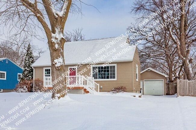 Photo - 3109 Holcomb Ave