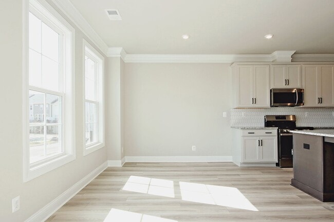 Photo - Dog-Friendly Townhome in Crozet's Glenbrook Neighborhood