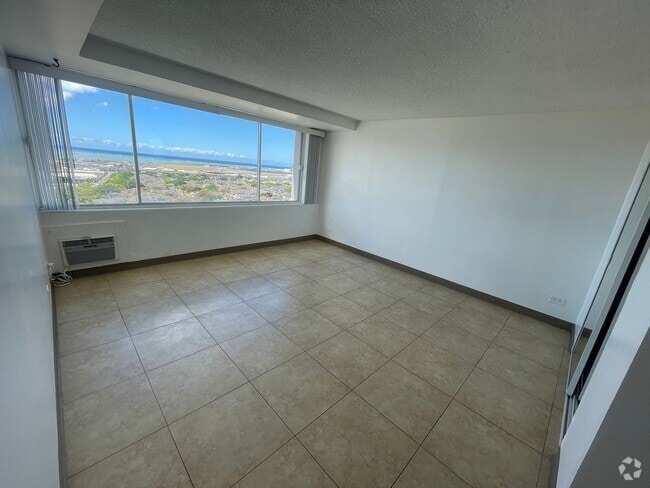Building Photo - Fantastic Studio Unit w/ parking available... Rental