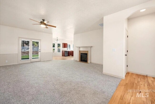 Photo - 850 W Heather Woods Dr