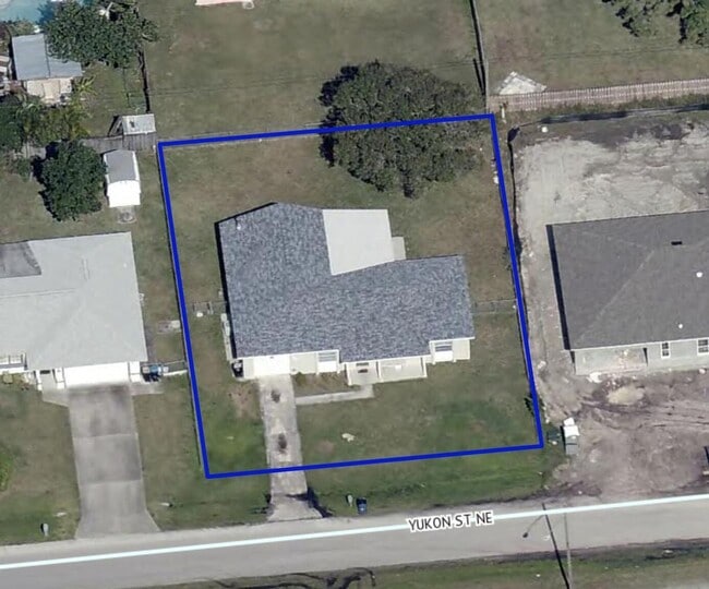 Cozy Palm Bay with Large Bonus Room House House Rental in Palm Bay