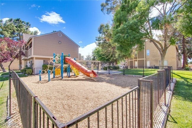 Photo - 2696 Jennydiane Dr