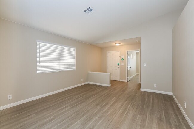 Photo - 1922 Desert Sage Ave