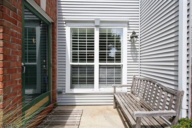 Photo - 8 Hopkinson Ct