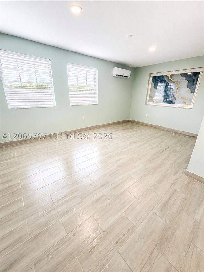 Photo - 359 W 12th St Unit 3