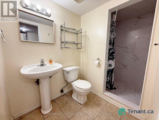 Photo - 19 Candlebrook Crescent