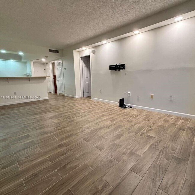 Photo - 3625 N Country Club Dr Unit 2505