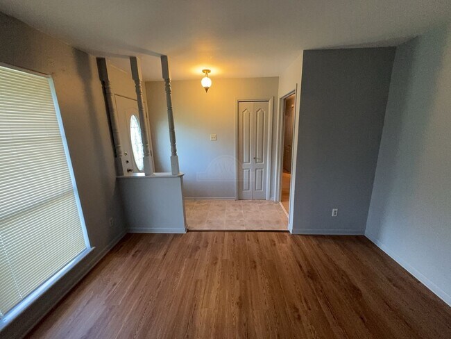 Photo - 1300 Grandon Dr