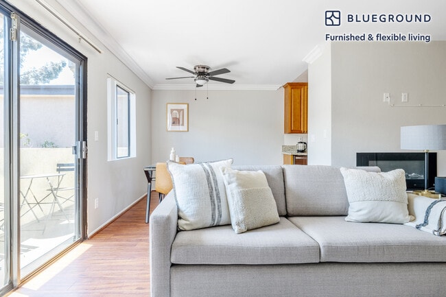 Photo - 13220 Riverside Dr Unidad FL2-ID463