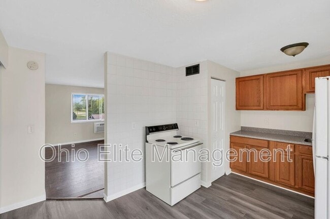 Photo - 861 Kingsford Rd