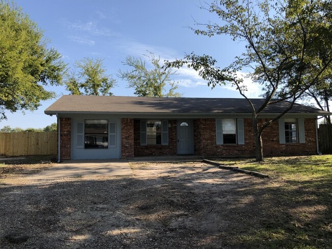 Photo - 1101 Houston St Casa
