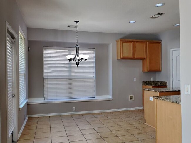 Photo - Captivating home in Crescent Springs Ranch!