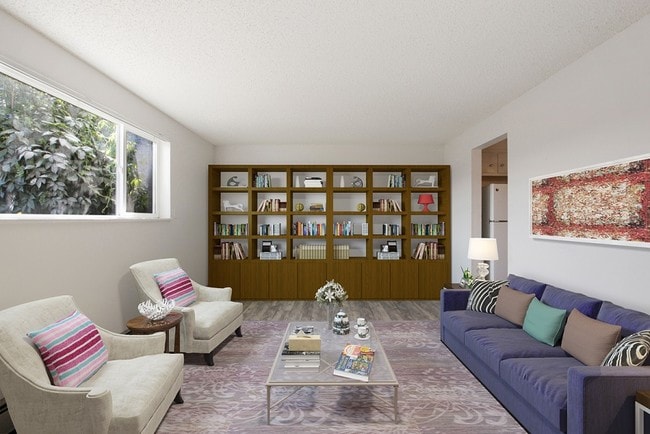 Photo - Stratford Plaza North