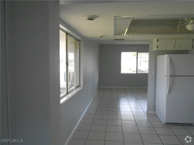 Building Photo - 343 Joel Blvd Unit 211 Rental