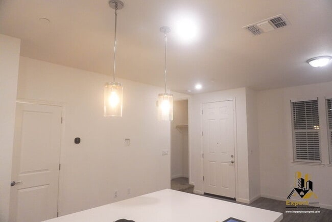 Photo - 2939 Limoges Walk