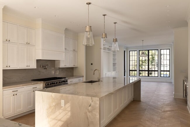 Photo - 5042 Overlook Rd NW