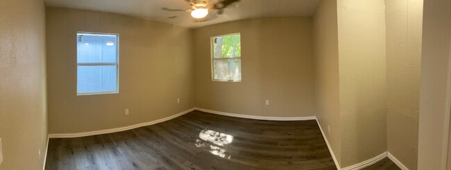 Photo - 2520 N Hickory St