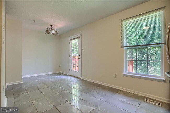 Photo - 32 Gwynnswood Rd