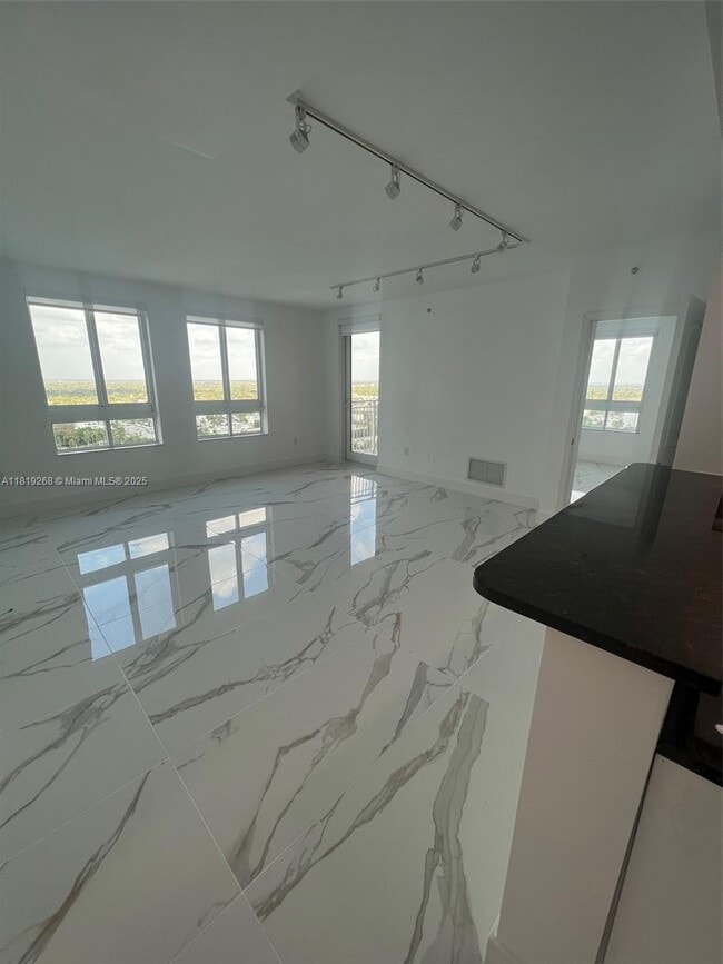 Building Photo - 7350 SW 89th St Unit 2011S Rental