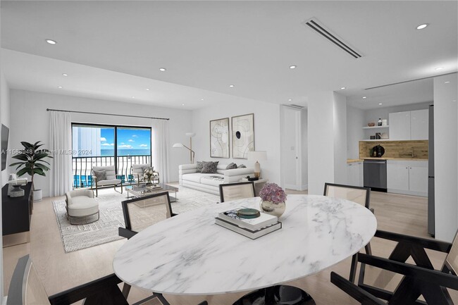 Building Photo - 5415 Collins Ave Unit PH-C Rental