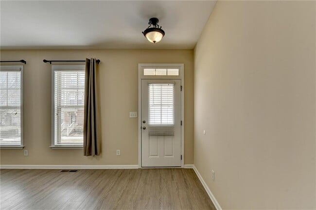 Photo - 4406 Village Field Place