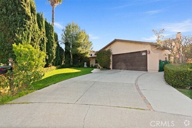Building Photo - 24911 Via Santa Cruz Rental