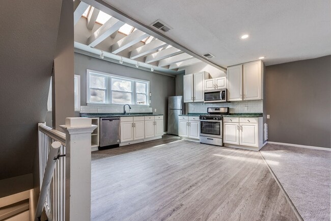 Photo - 708 E Warrington Ave Unidad Apt 1