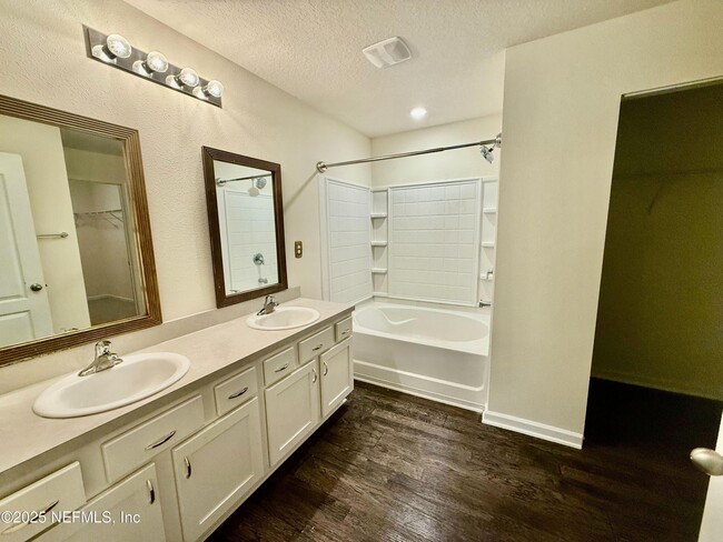 Photo - 2031 Sotterley Ln