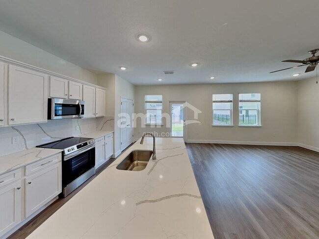 Photo - 5944 Pinewood Ests Dr