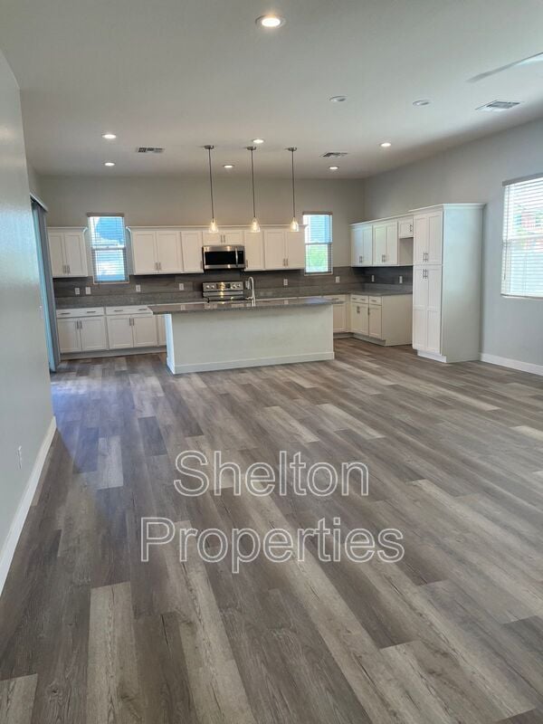 Photo - 391 N 157th Ln