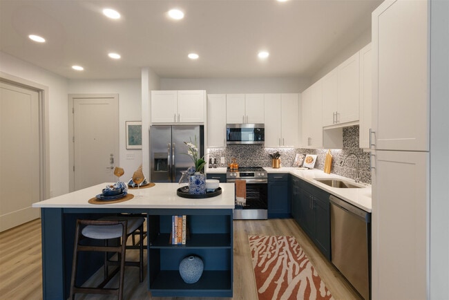 Building Photo - Surfside at Sapphire Bay Rental