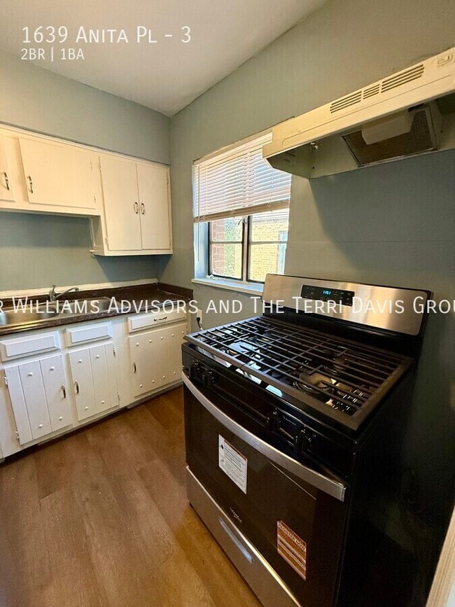 Photo - 1639 Anita Pl Unit 3