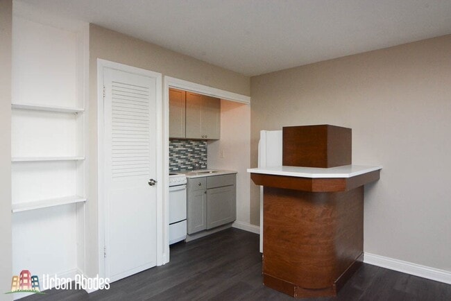 Photo - 2020 N Orleans St Unit M02B