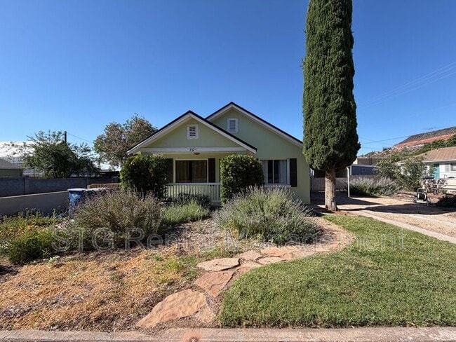 Building Photo - 337 W 200 N