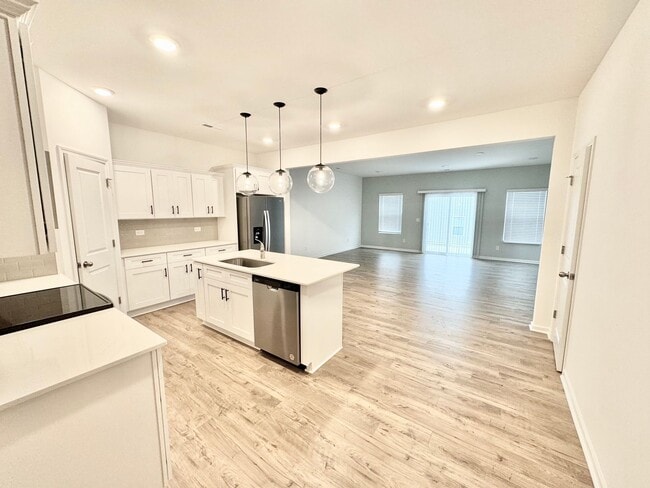 Photo - Beautiful 3 Bedroom Townhome minutes from I-85 - AVAILABLE NOW