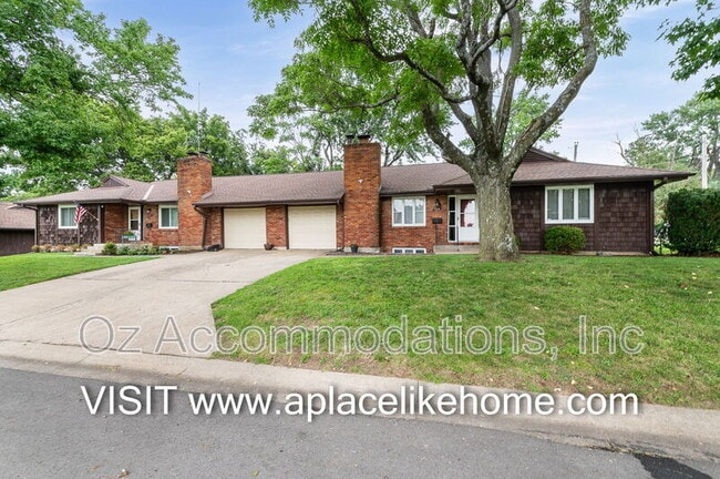 Photo - 608 E 78th St