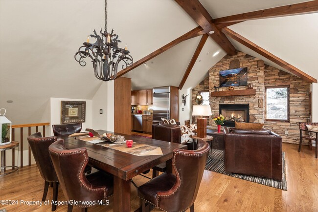 Photo - 503 W Main St Unit B202