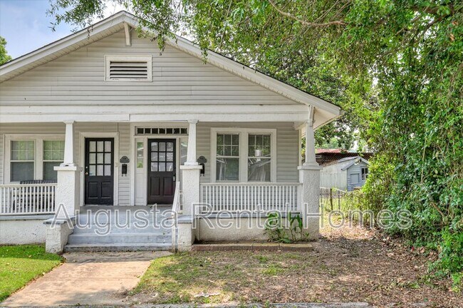 Photo - 106 Ellis St