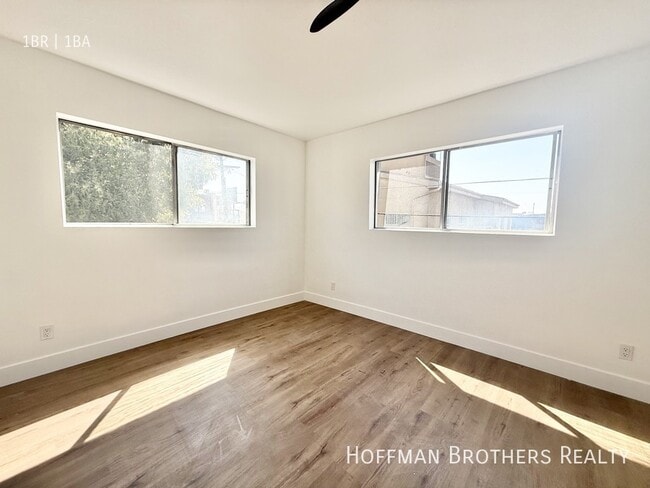 Photo - 1819 S Oxford Ave Unidad 20