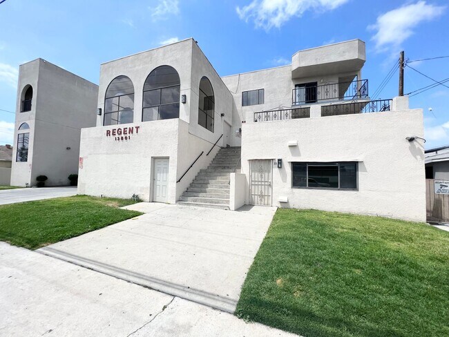 Photo - Yukon (Regent)