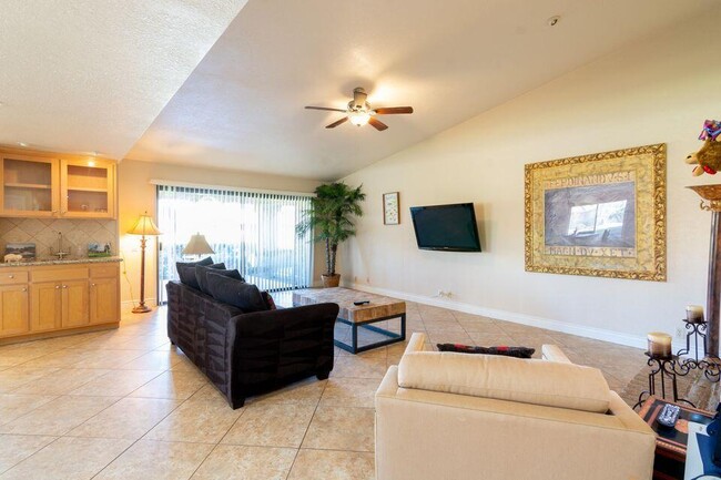 Photo - 168 Cam Arroyo S Condo