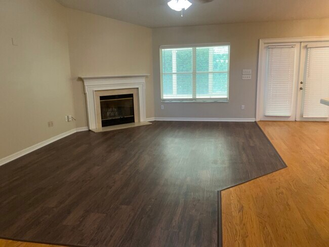 Photo - 209 Stellar Ct