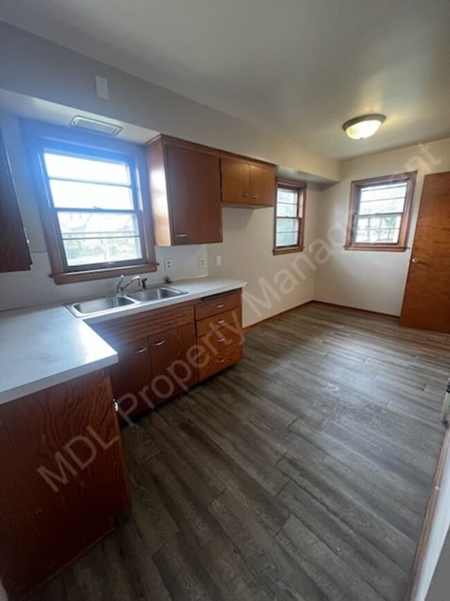 Photo - Come make this house your home!