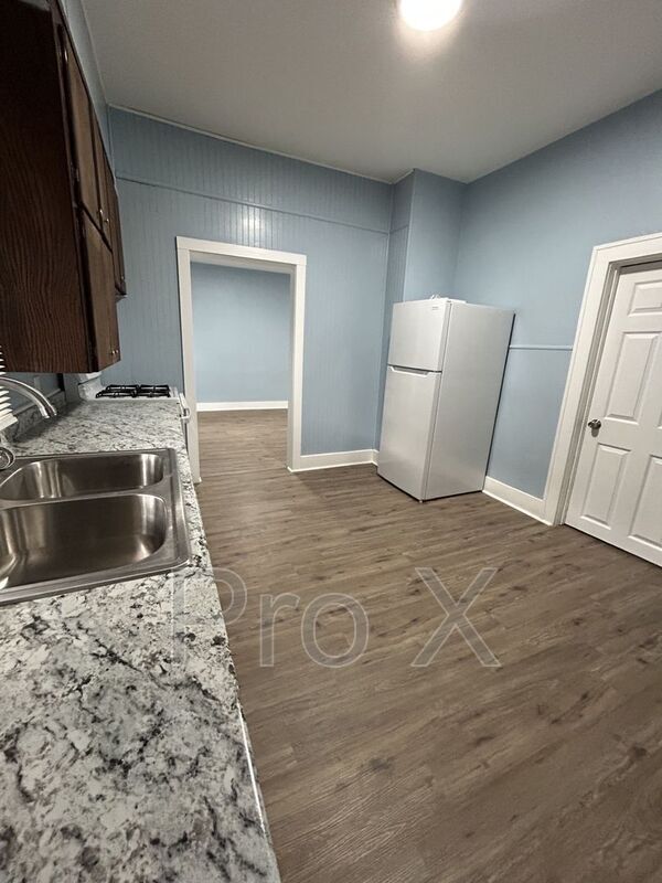 Photo - 113 W Forest St