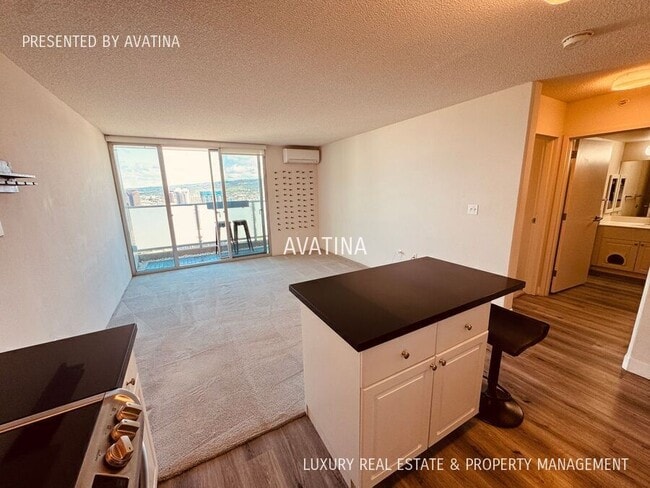 Photo - 801 South St