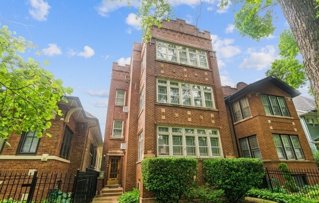 Building Photo - 4436 N Whipple St Unit 3 Rental